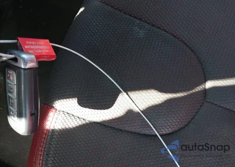 2012 Hyundai Veloster Base W/Red/Black из США, поврежденный, VIN KMHTC6AD6CU048653